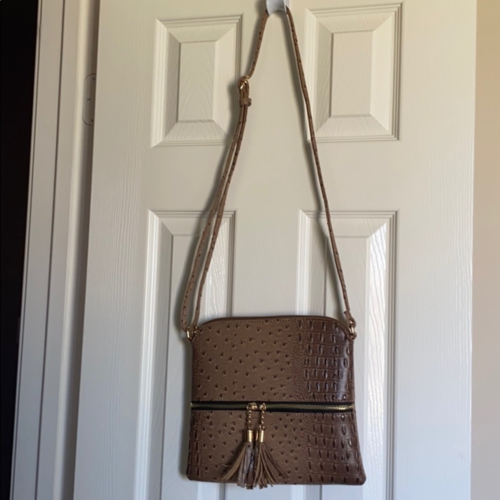 Crossbody purse